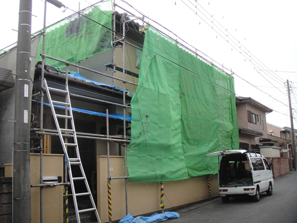足場 シート貼り