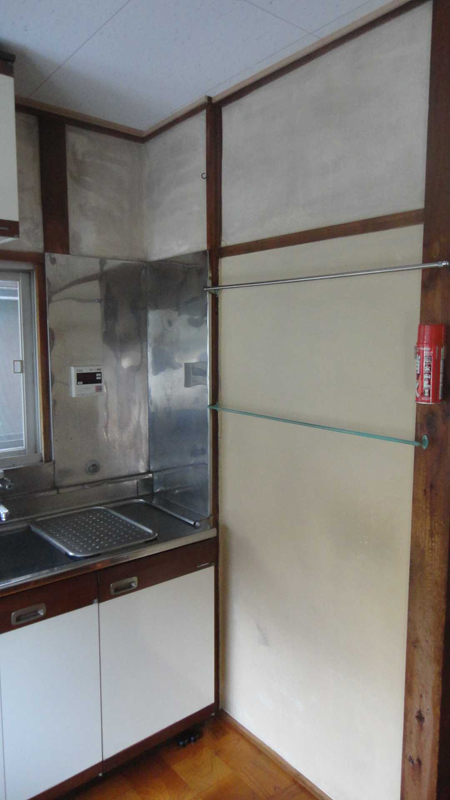 大田区S様邸 キッチン塗装工事・既存壁画