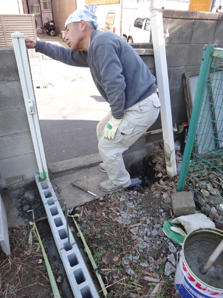 門扉柱の設置前