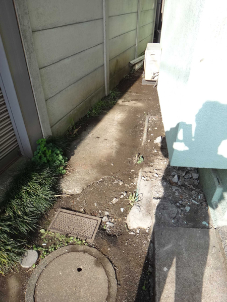 露出配管埋め戻し