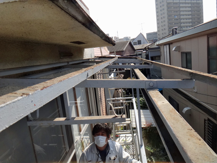 ベランダ屋根、波板の交換