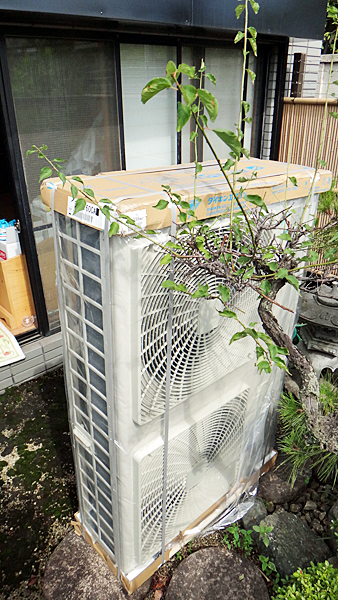 空調設備・大型室外機・仮設置
