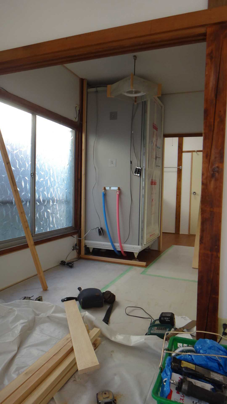 ユニット周りに 壁を作る工事 まずは養生