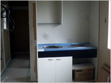 和風住宅 自然素材 住宅の鳥海工務店・倉庫兼アパート:ミニキッチン製作途中