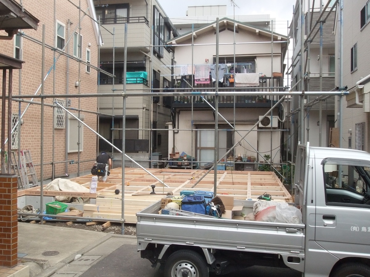 施工中の内部 壁