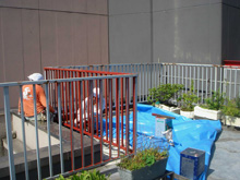 外装リフォーム:東京都大田区蒲田T様邸 錆止め作業中