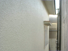 和風住宅 自然素材 住宅の鳥海工務店・2階建て住宅:大田区S様邸 外壁仕上げ作業2